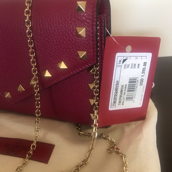 VALENTINO GARAVANI Rockstud Wallet On A Chain - Picture 11 of 14
